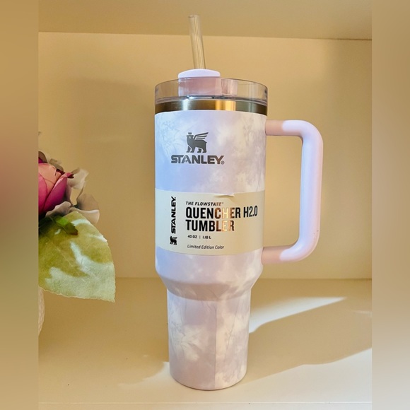 🎉LAST PIECE🎉Stanley 40 oz. Quencher H2.0 FlowState Tumbler Wisteria Tie Dye - Picture 3 of 12